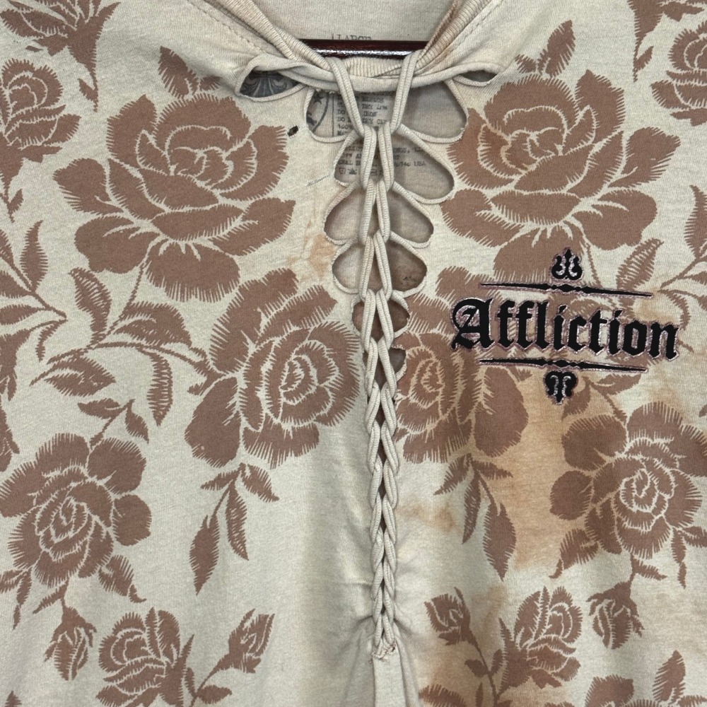 Affliction Womens Lace Up V-Neck T-Shirt Large Tan Floral Angel Wings GUC - Picture 4 of 7
